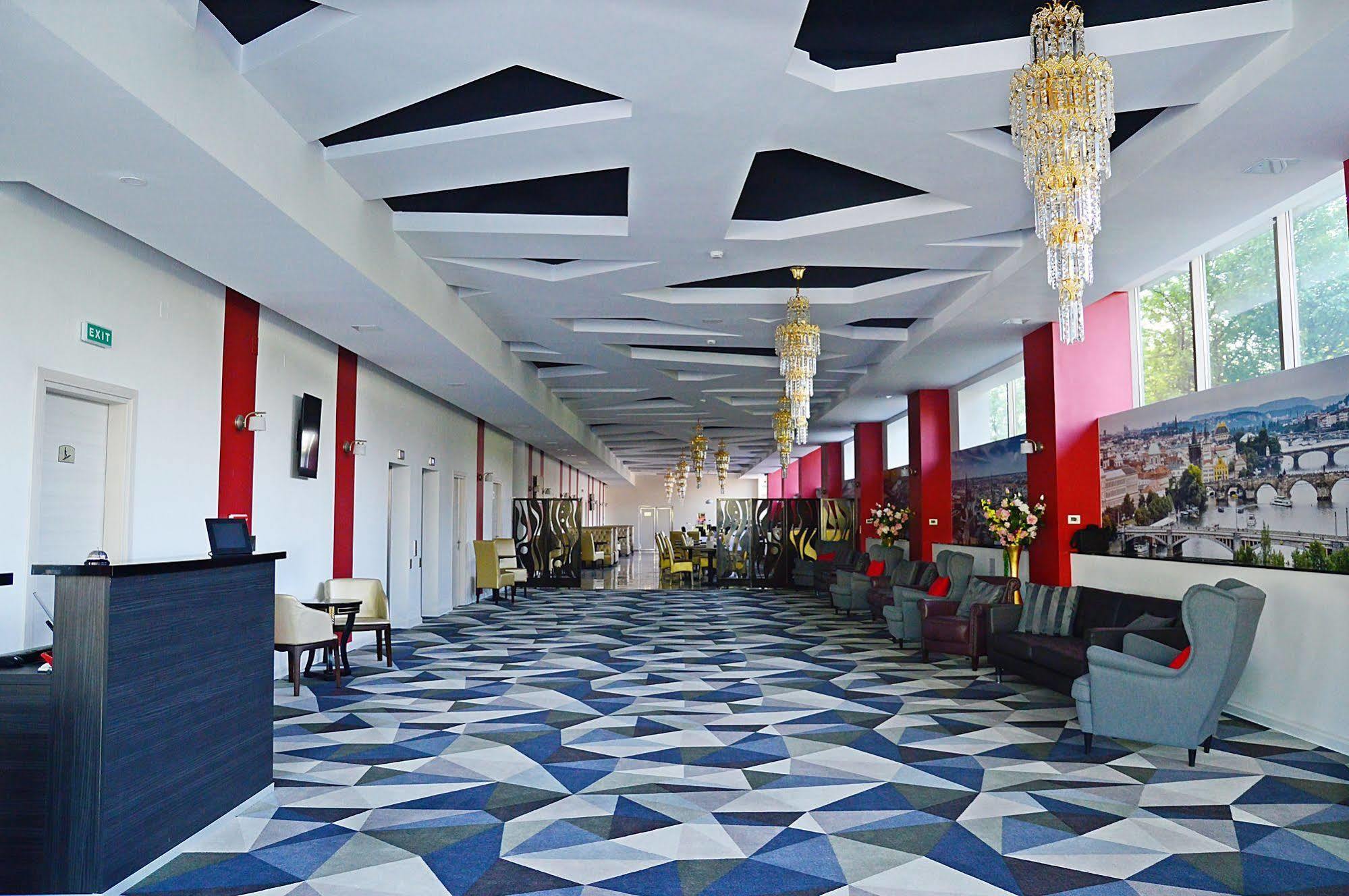 Best Western Plus Briston Otopeni Exterior foto