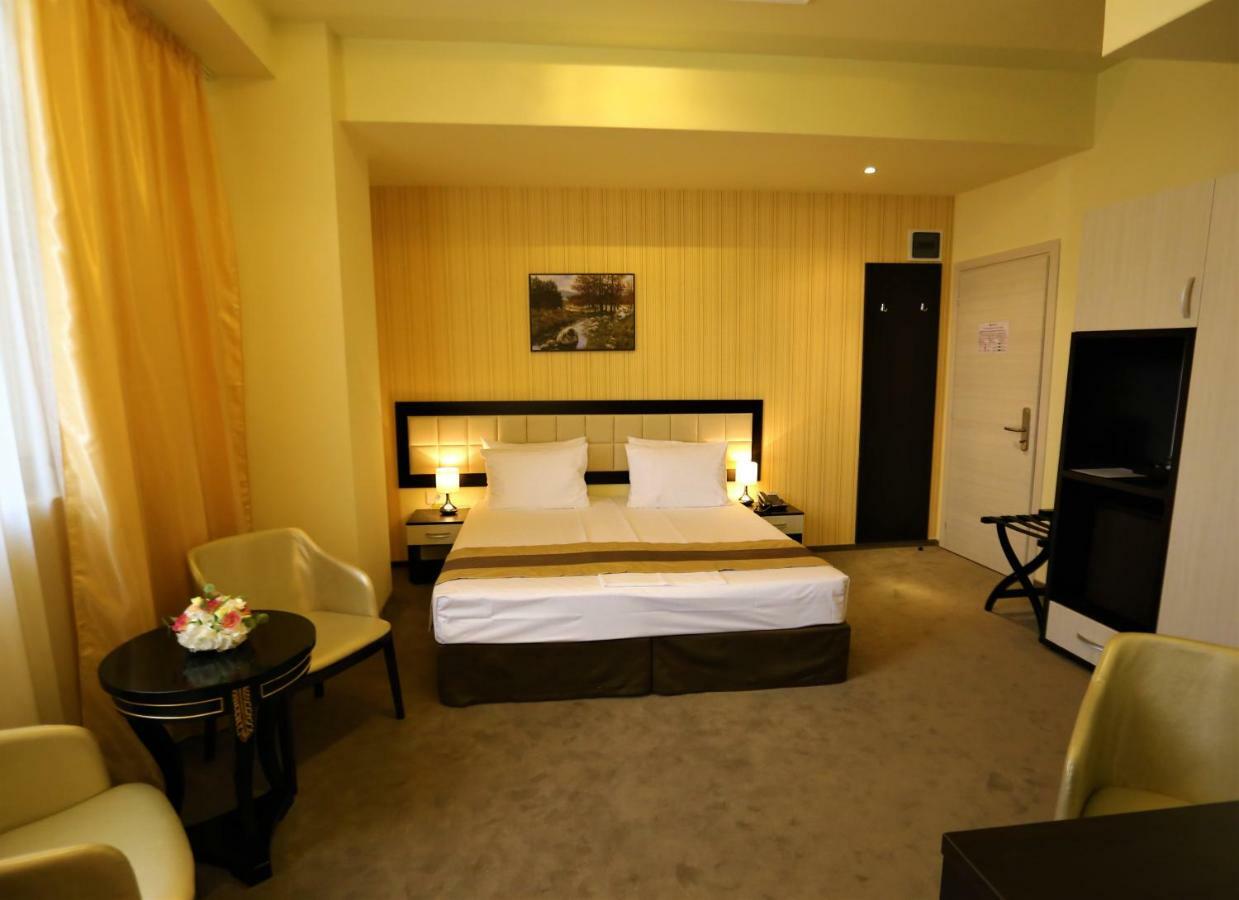 Best Western Plus Briston Otopeni Quarto foto