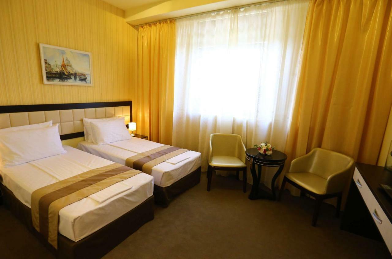 Best Western Plus Briston Otopeni Exterior foto