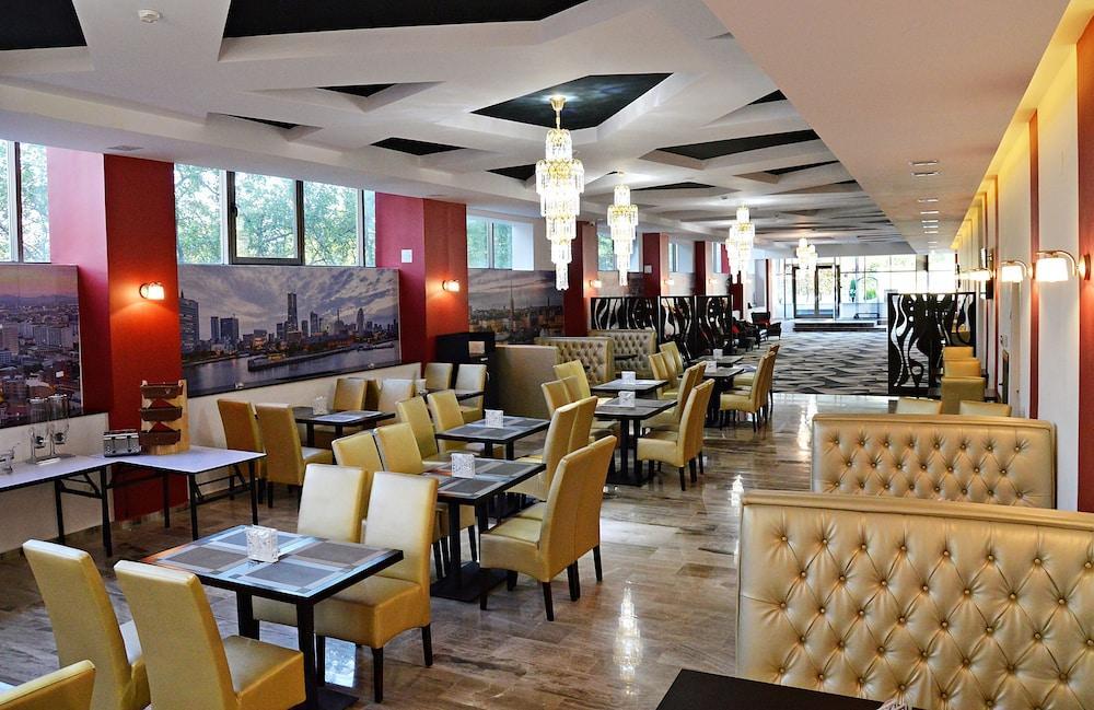 Best Western Plus Briston Otopeni Exterior foto